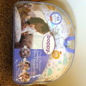 NWOT Boppy pillow